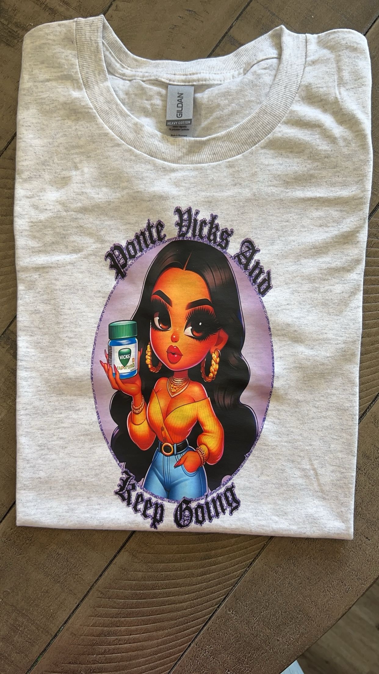 MOM VICKS - Short Sleeve T-Shirt
