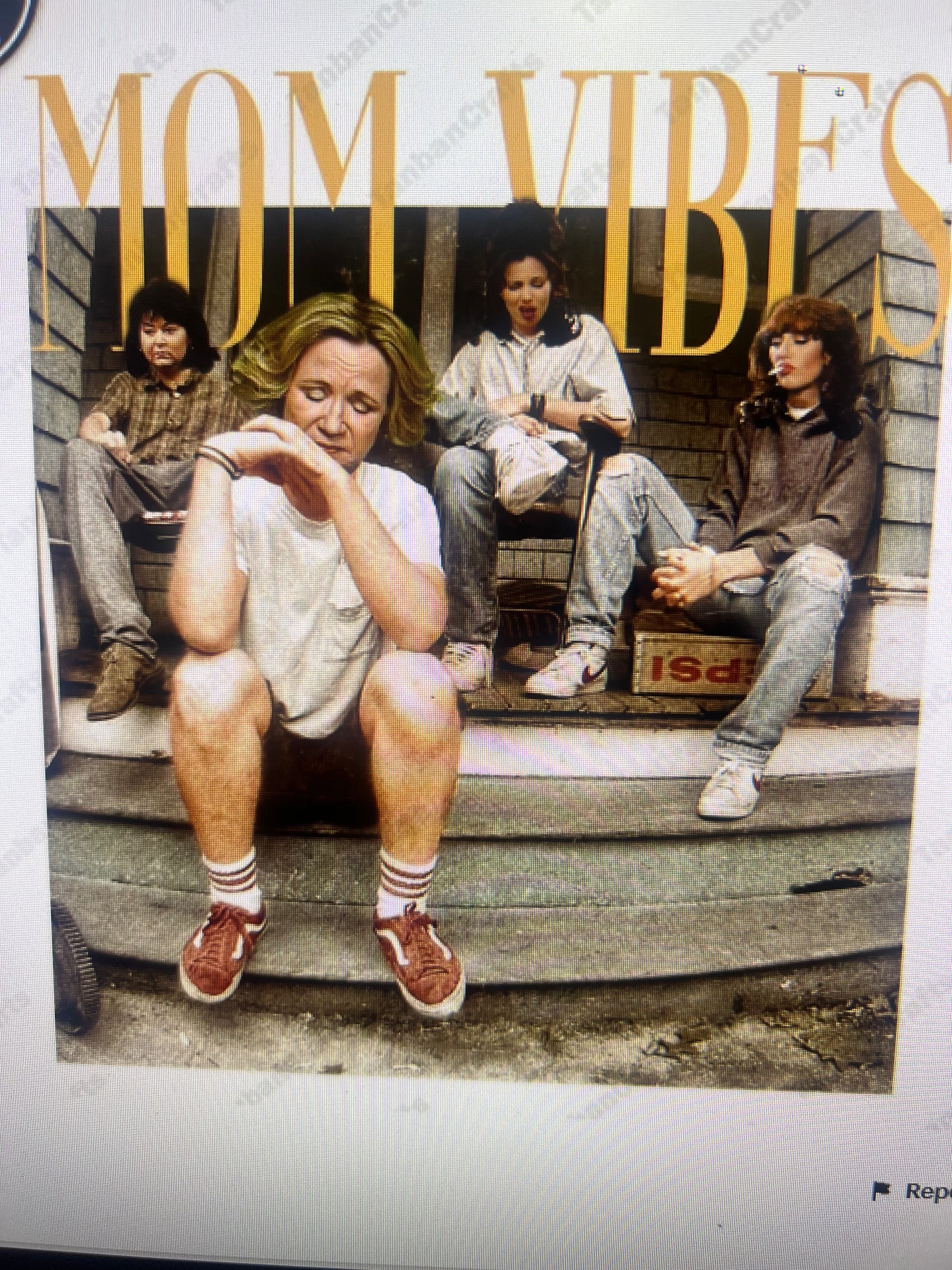 MOM VIBES  - Short Sleeve T-Shirt